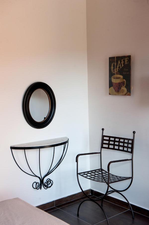 Polys Guest House Katachas Luaran gambar