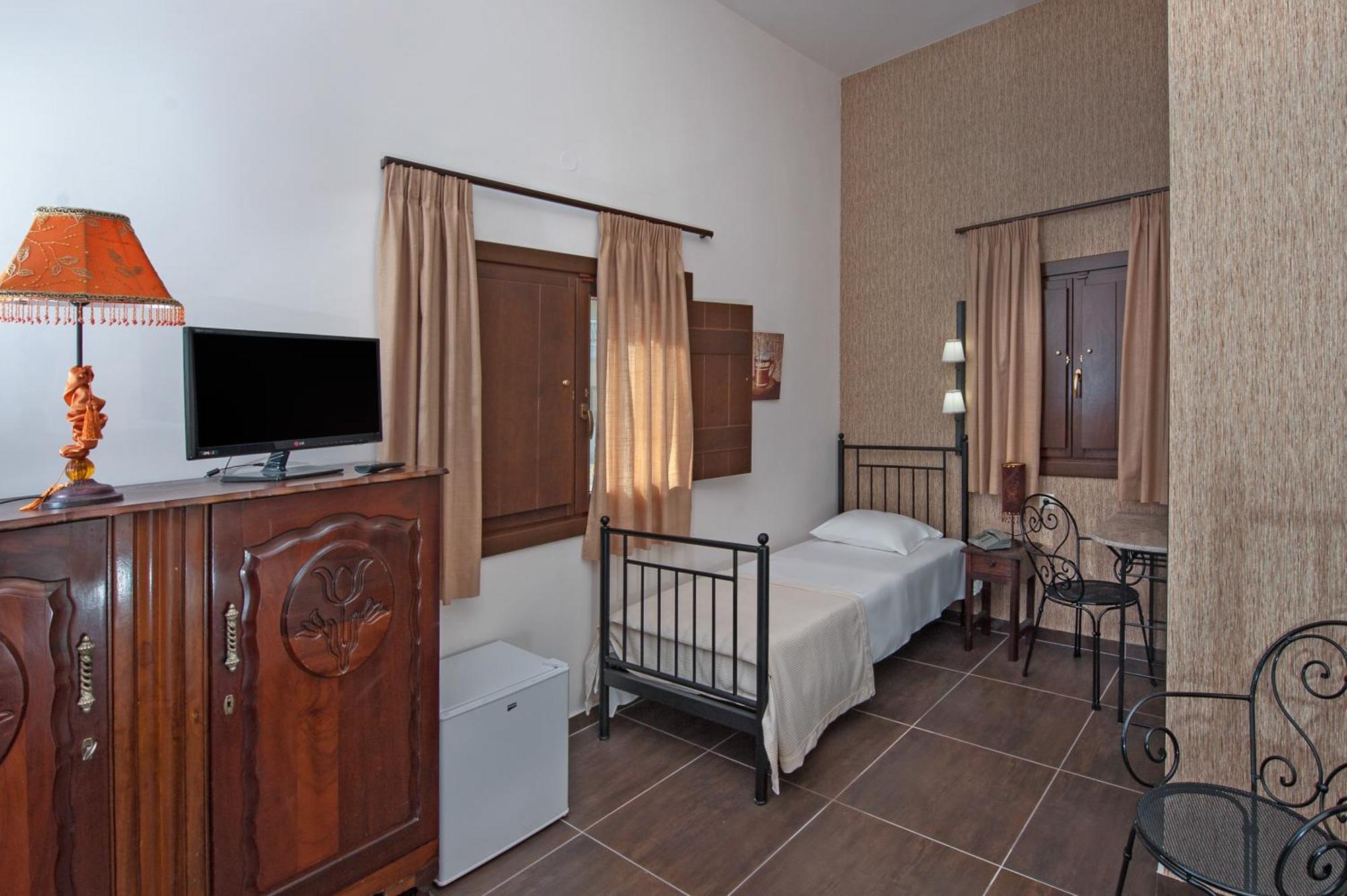 Polys Guest House Katachas Luaran gambar